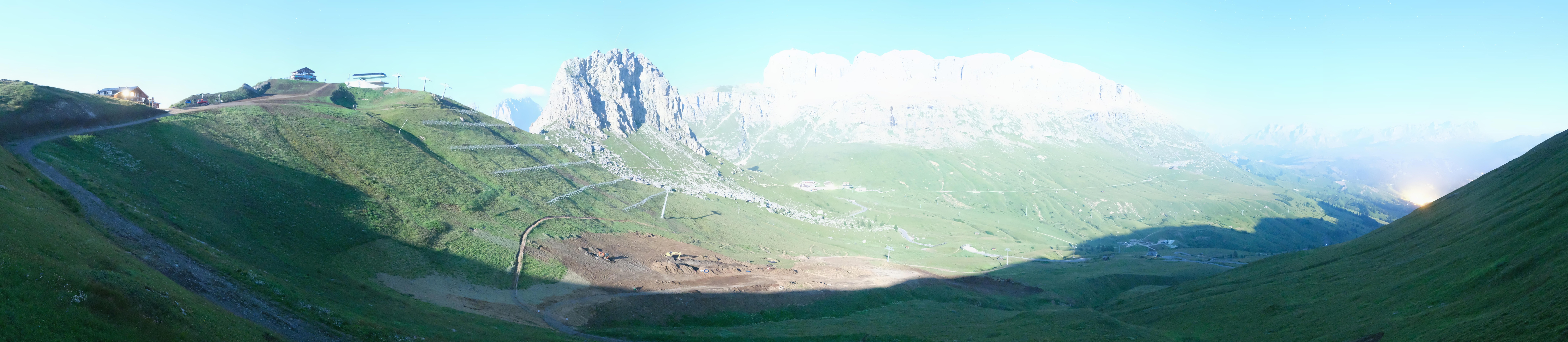 Archiv Foto Webcam Fassatal Panorama - Pordoi Pass