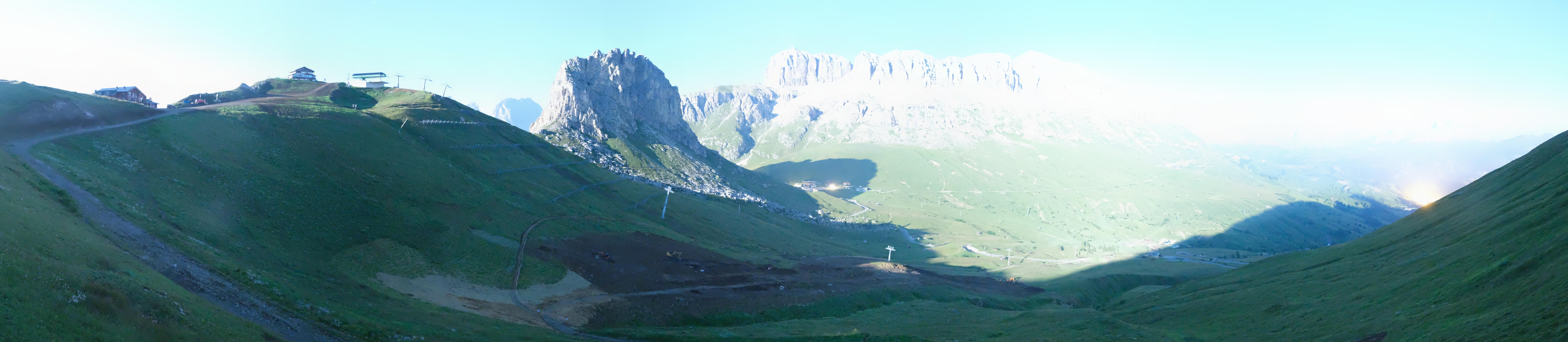 Archiv Foto Webcam Fassatal Panorama - Pordoi Pass