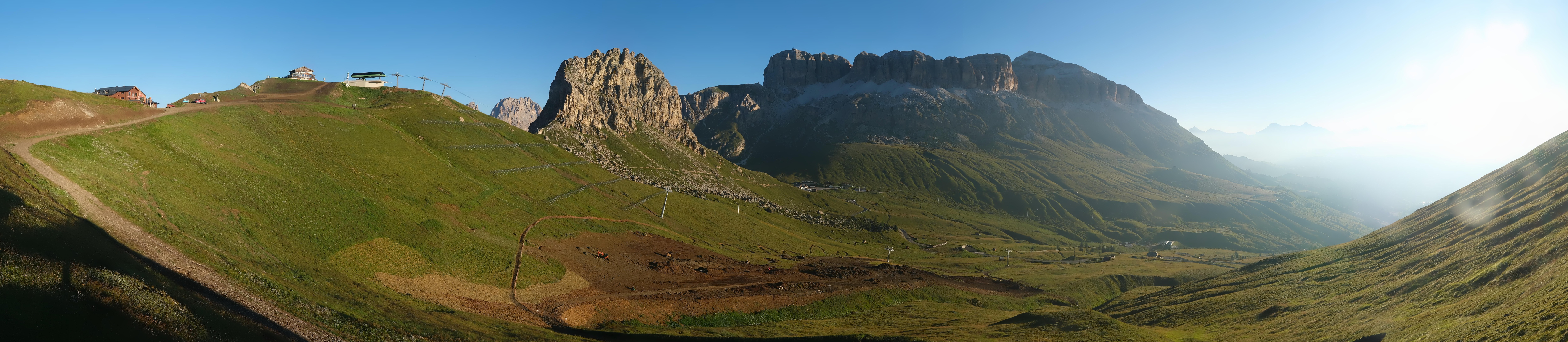 Archiv Foto Webcam Fassatal Panorama - Pordoi Pass
