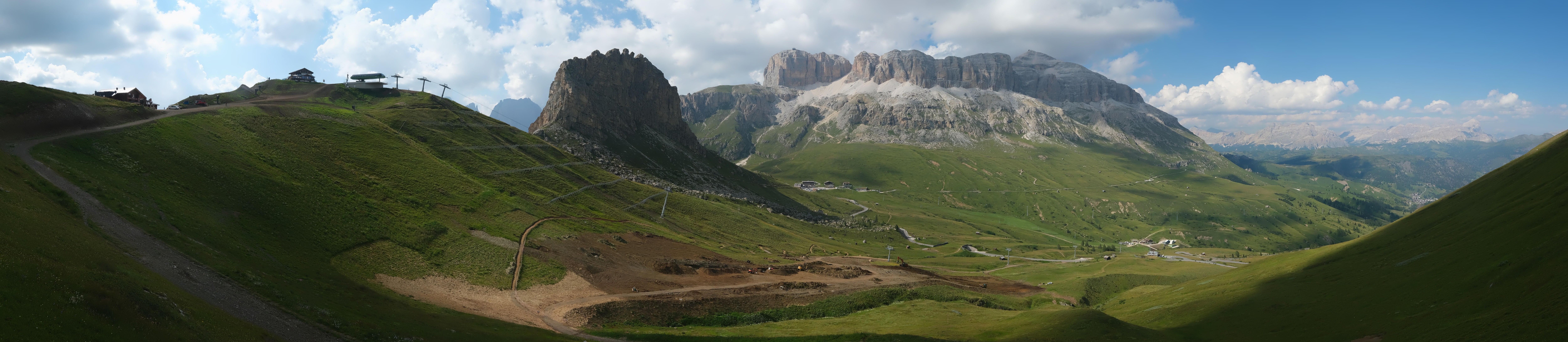 Archiv Foto Webcam Fassatal Panorama - Pordoi Pass