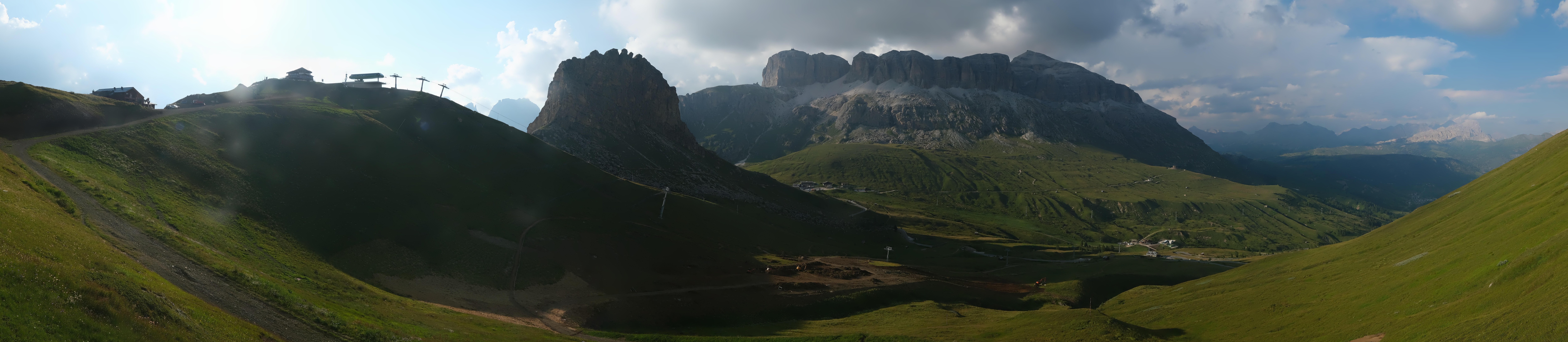 Archiv Foto Webcam Fassatal Panorama - Pordoi Pass