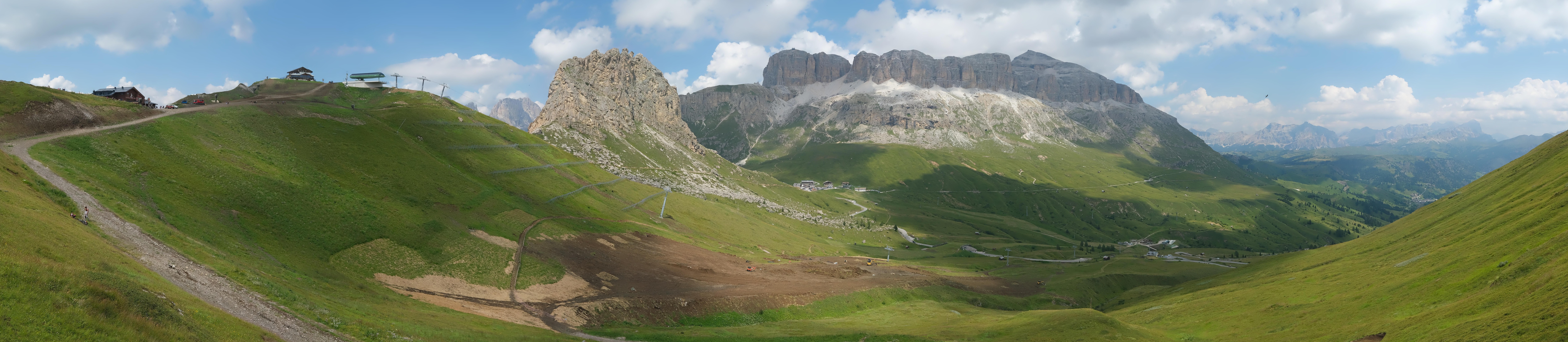 Archiv Foto Webcam Fassatal Panorama - Pordoi Pass