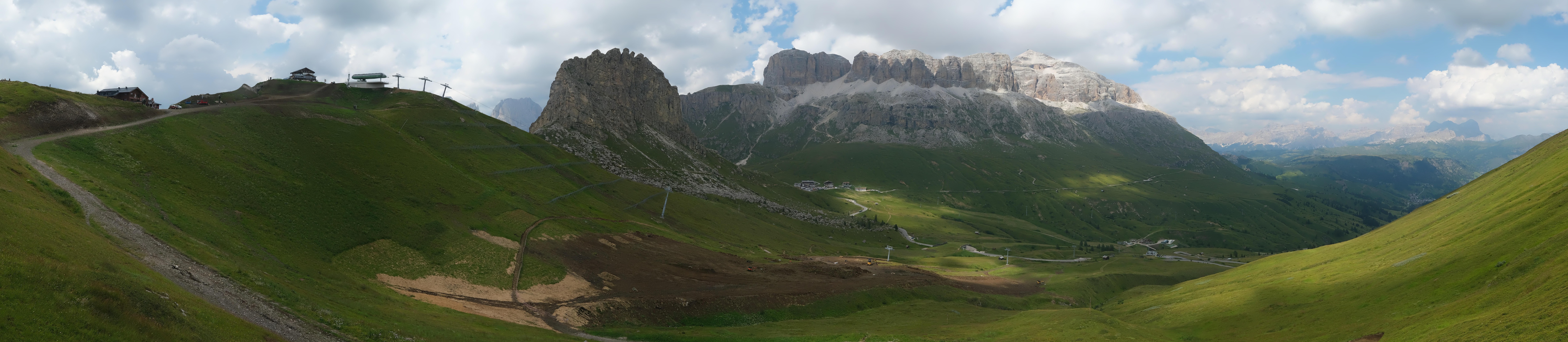 Archiv Foto Webcam Fassatal Panorama - Pordoi Pass