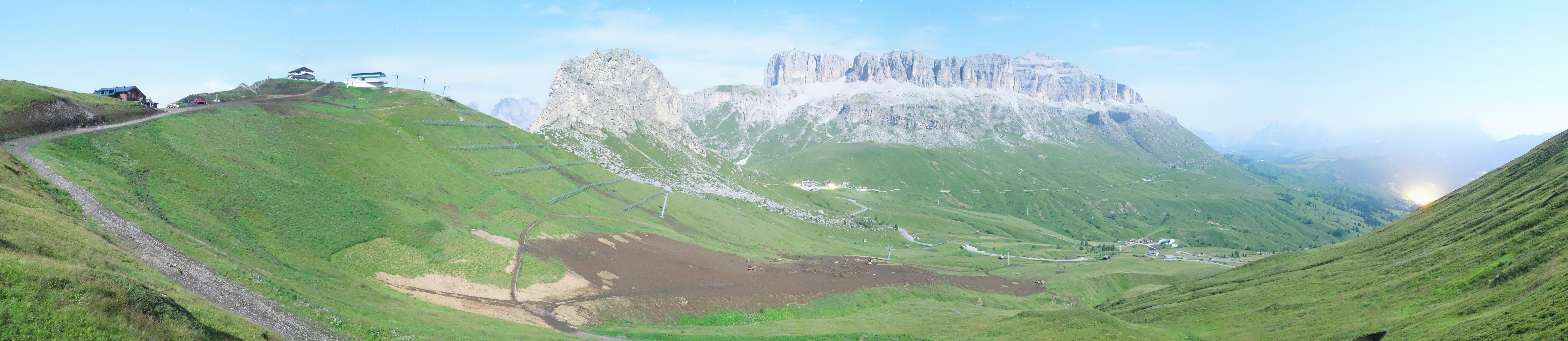 Archiv Foto Webcam Fassatal Panorama - Pordoi Pass