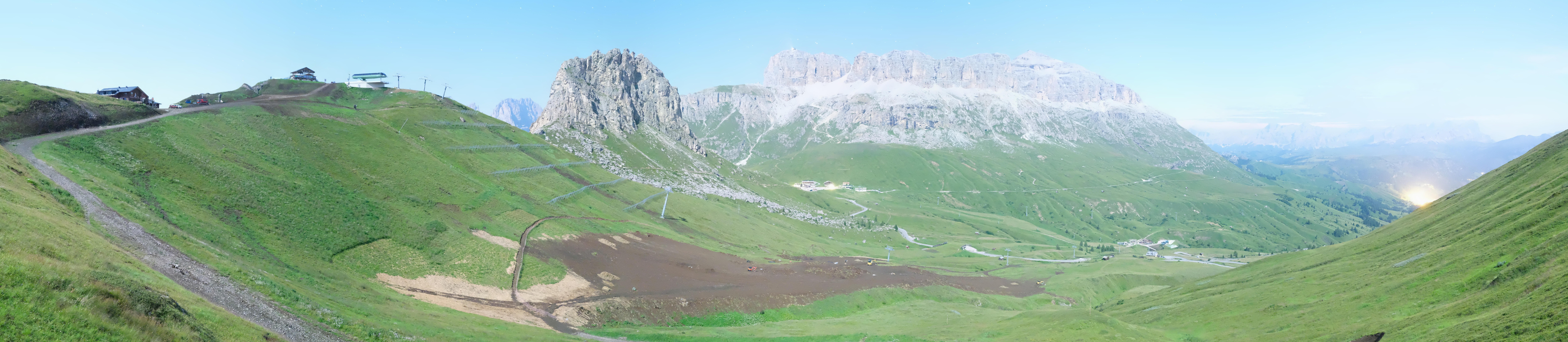 Archiv Foto Webcam Fassatal Panorama - Pordoi Pass