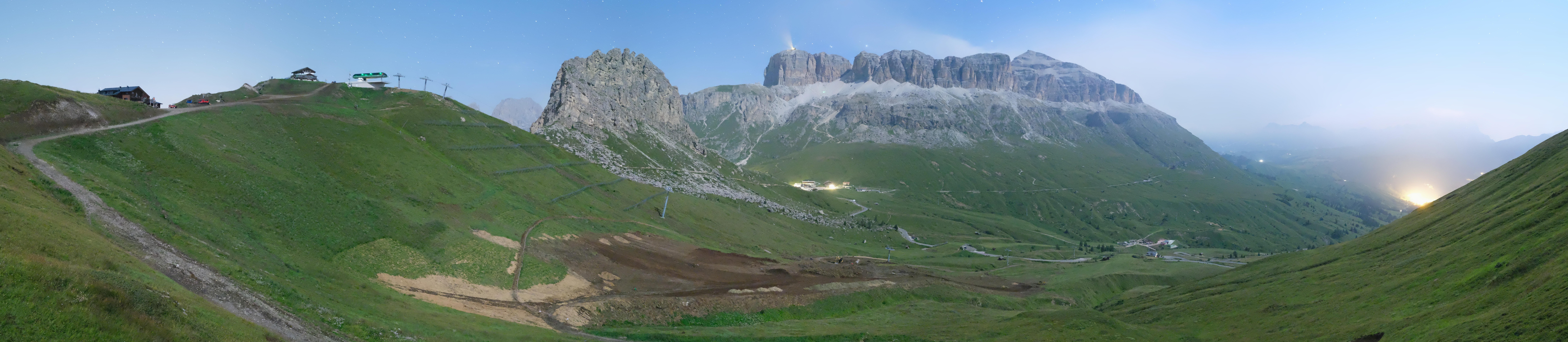 Archiv Foto Webcam Fassatal Panorama - Pordoi Pass