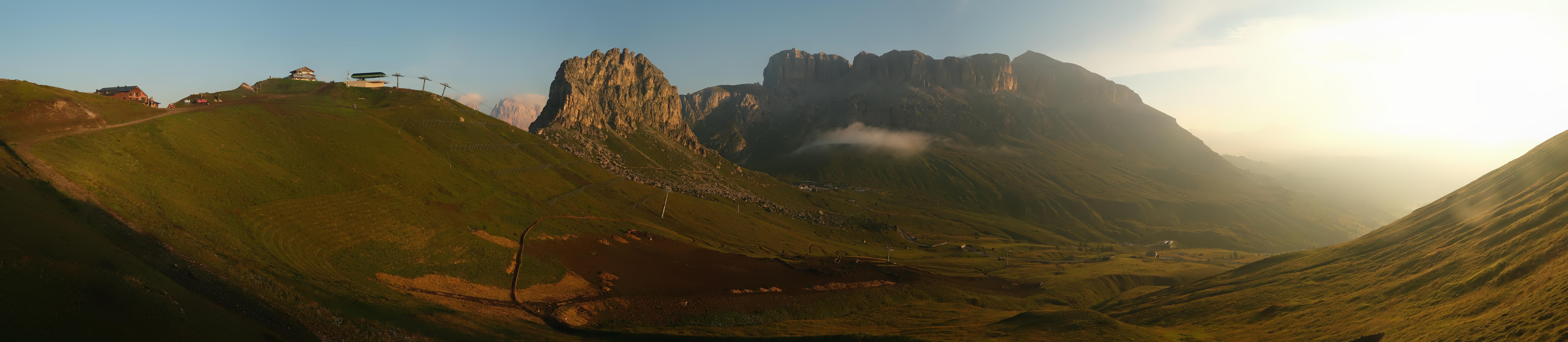 Archiv Foto Webcam Fassatal Panorama - Pordoi Pass