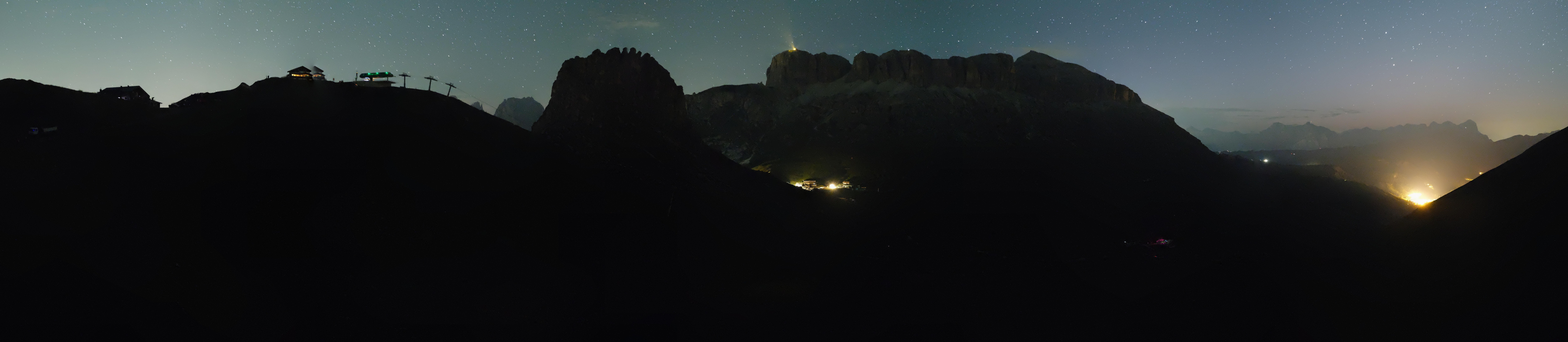 Archiv Foto Webcam Fassatal Panorama - Pordoi Pass
