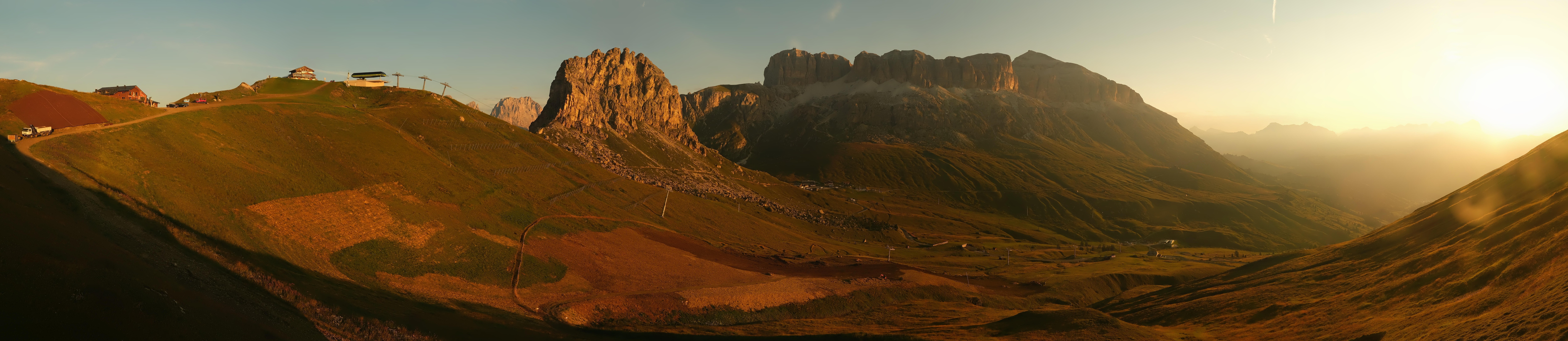 Archiv Foto Webcam Fassatal Panorama - Pordoi Pass