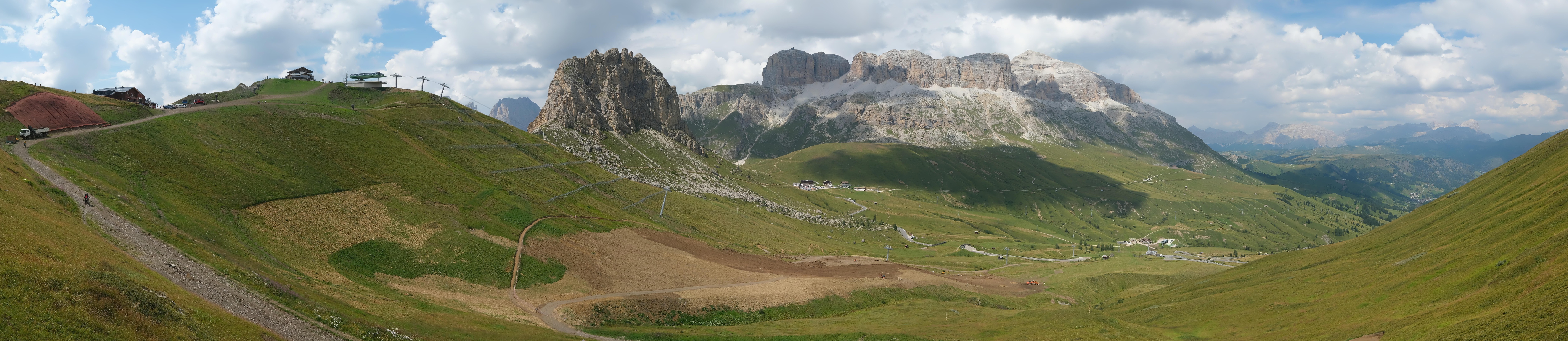 Archiv Foto Webcam Fassatal Panorama - Pordoi Pass