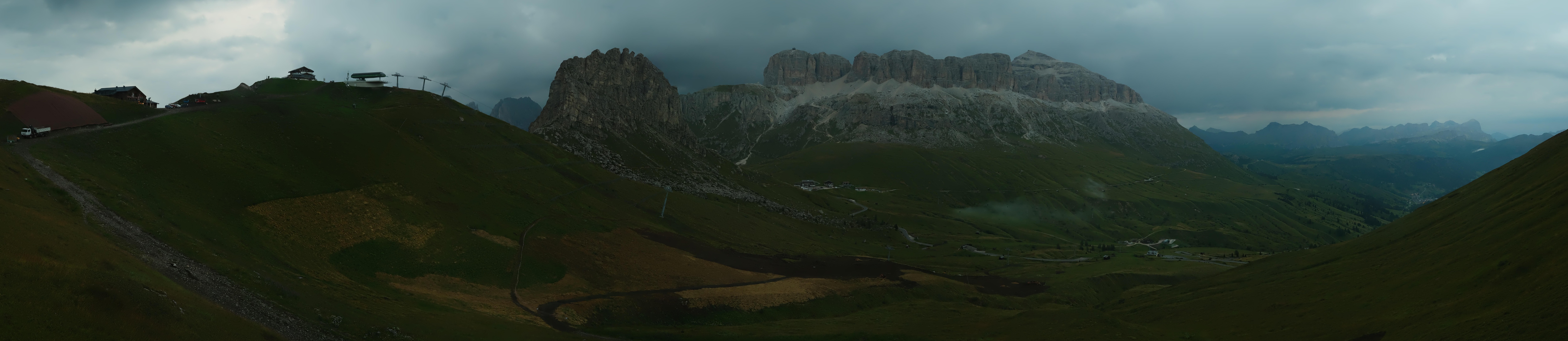 Archiv Foto Webcam Fassatal Panorama - Pordoi Pass