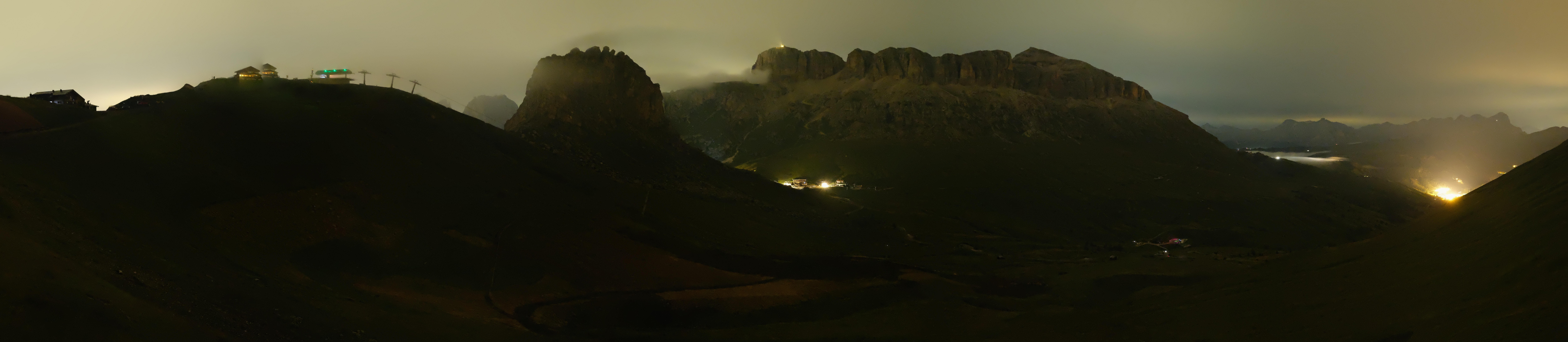 Archiv Foto Webcam Fassatal Panorama - Pordoi Pass