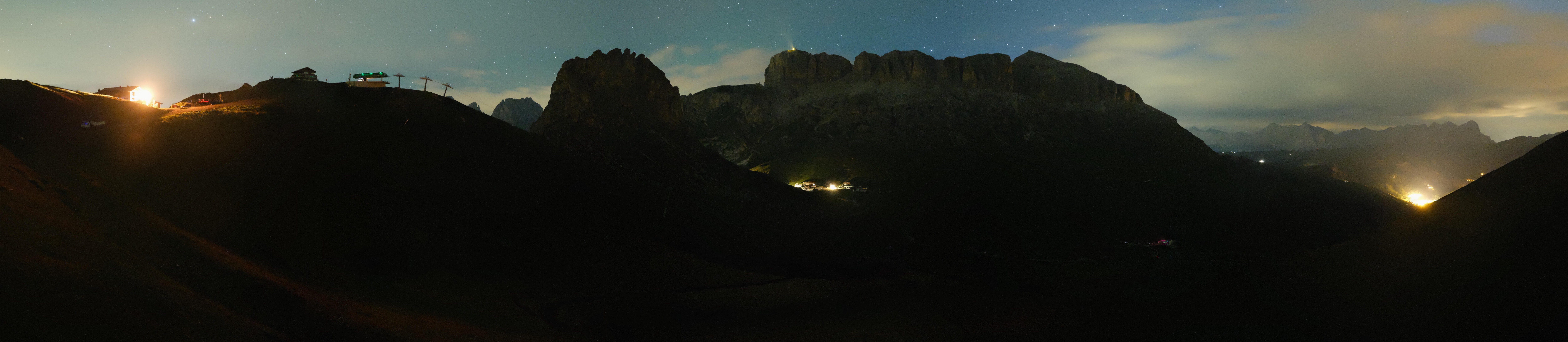 Archiv Foto Webcam Fassatal Panorama - Pordoi Pass