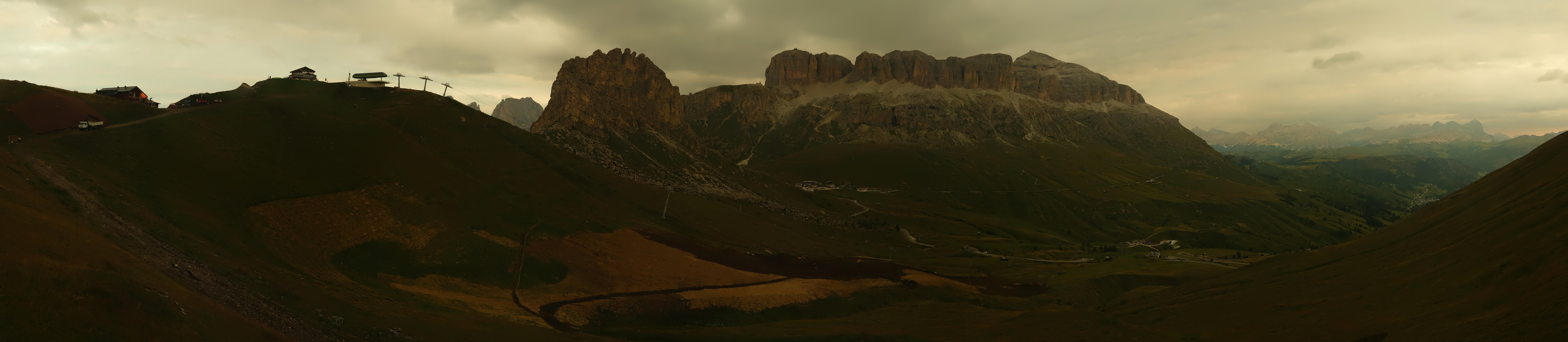 Archiv Foto Webcam Fassatal Panorama - Pordoi Pass