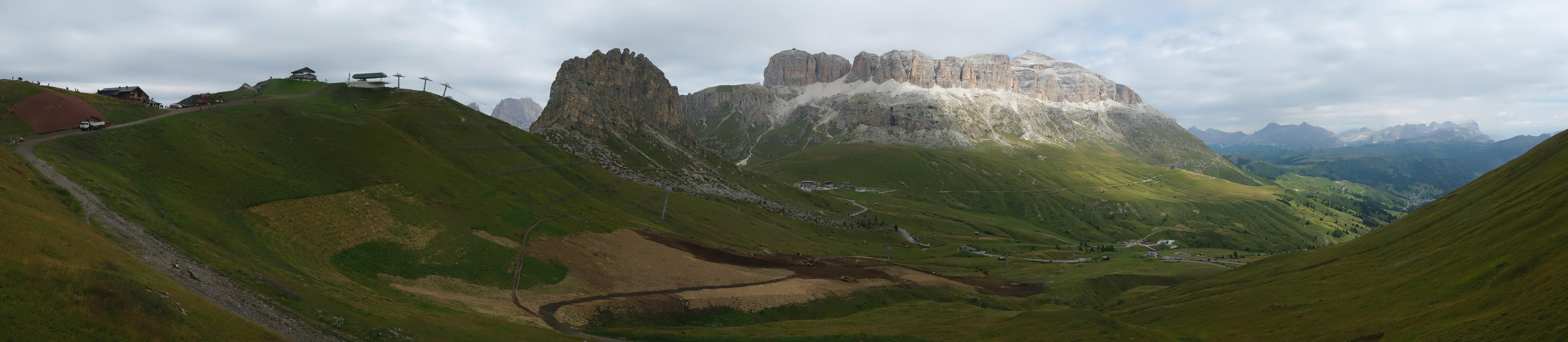 Archiv Foto Webcam Fassatal Panorama - Pordoi Pass