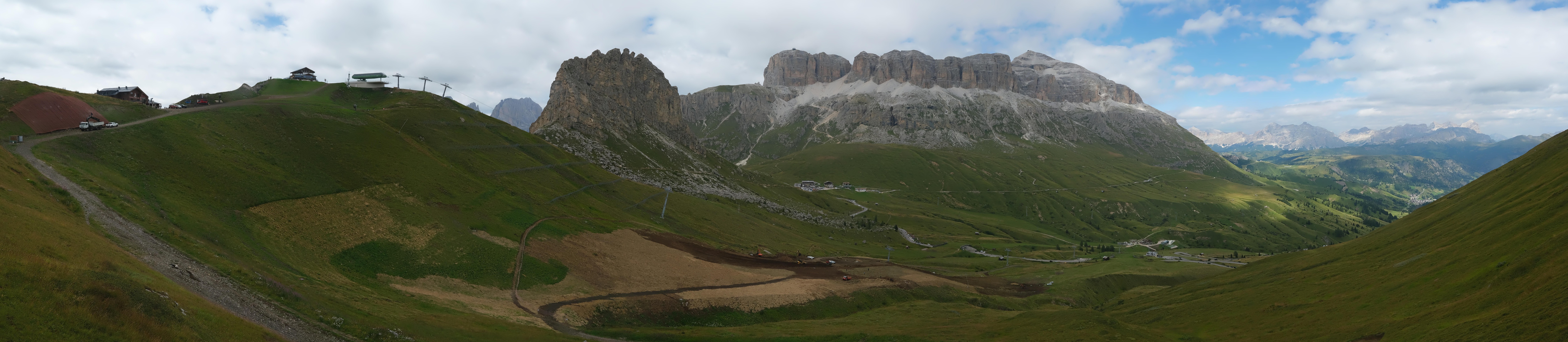 Archiv Foto Webcam Fassatal Panorama - Pordoi Pass