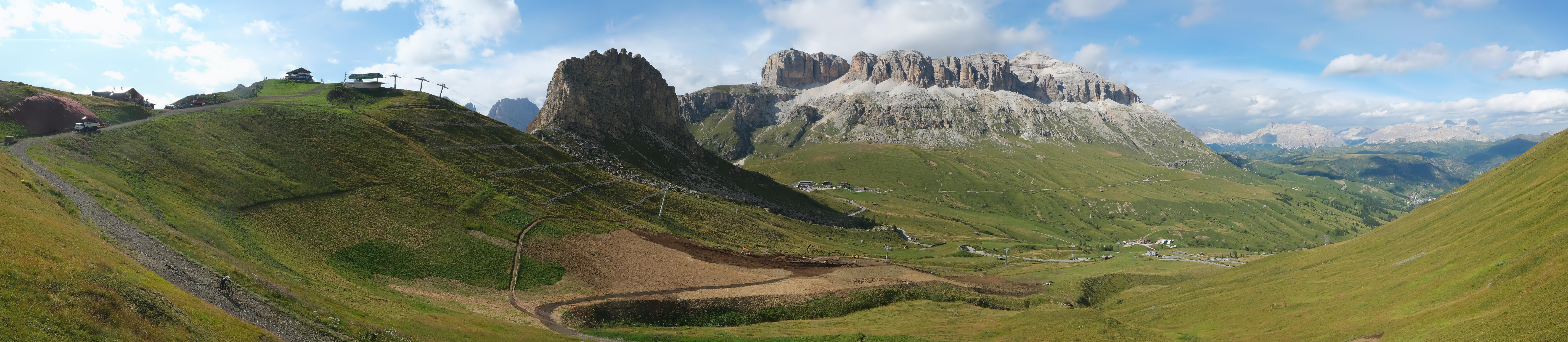 Archiv Foto Webcam Fassatal Panorama - Pordoi Pass