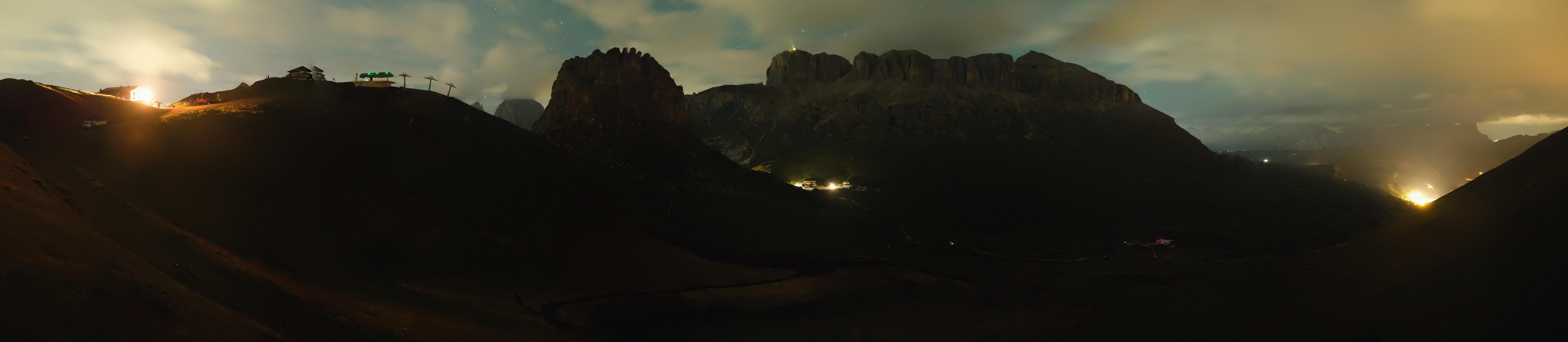 Archiv Foto Webcam Fassatal Panorama - Pordoi Pass