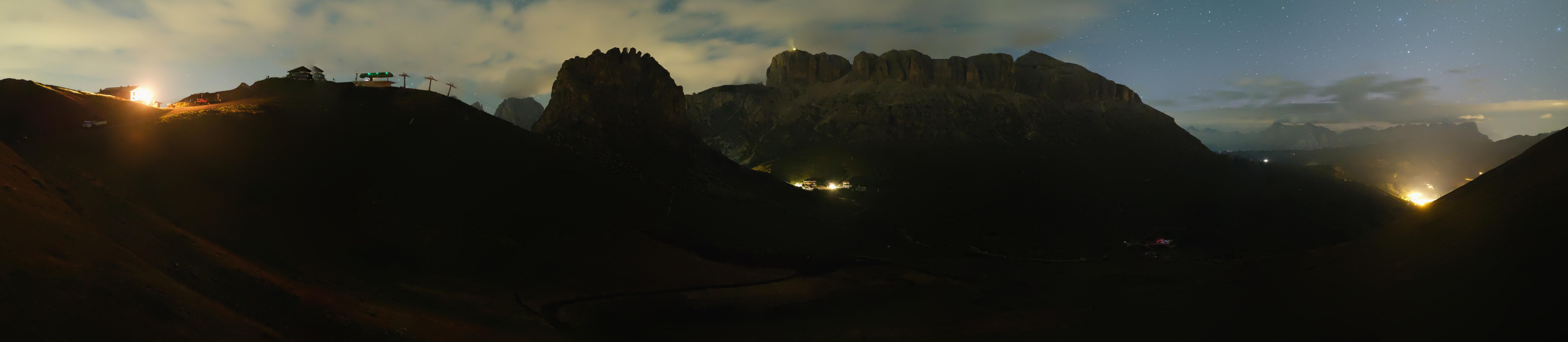 Archiv Foto Webcam Fassatal Panorama - Pordoi Pass