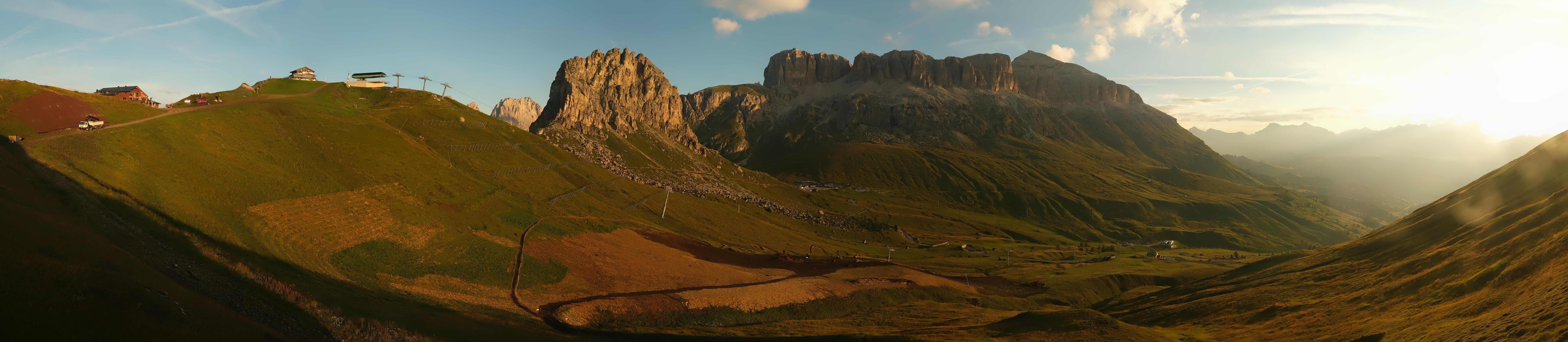 Archiv Foto Webcam Fassatal Panorama - Pordoi Pass