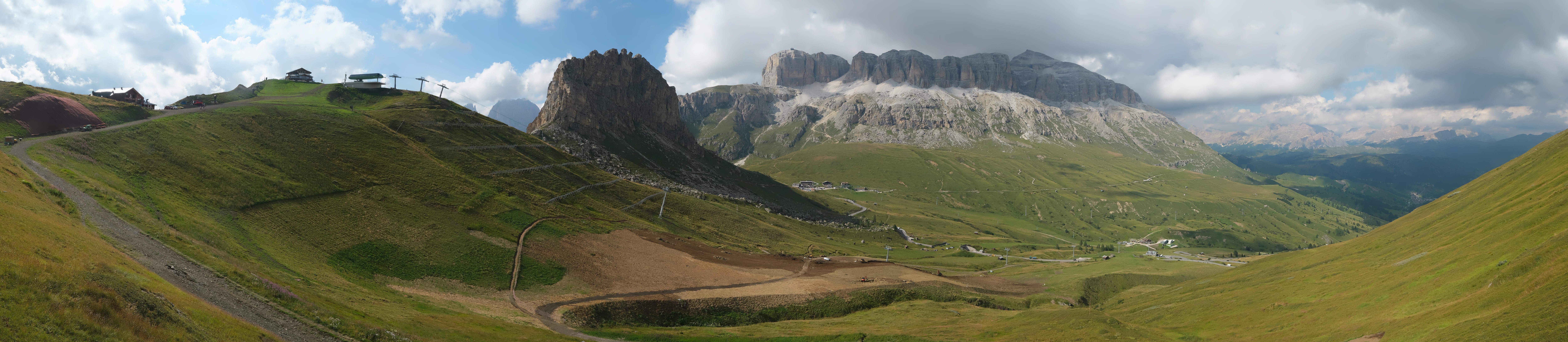 Archiv Foto Webcam Fassatal Panorama - Pordoi Pass