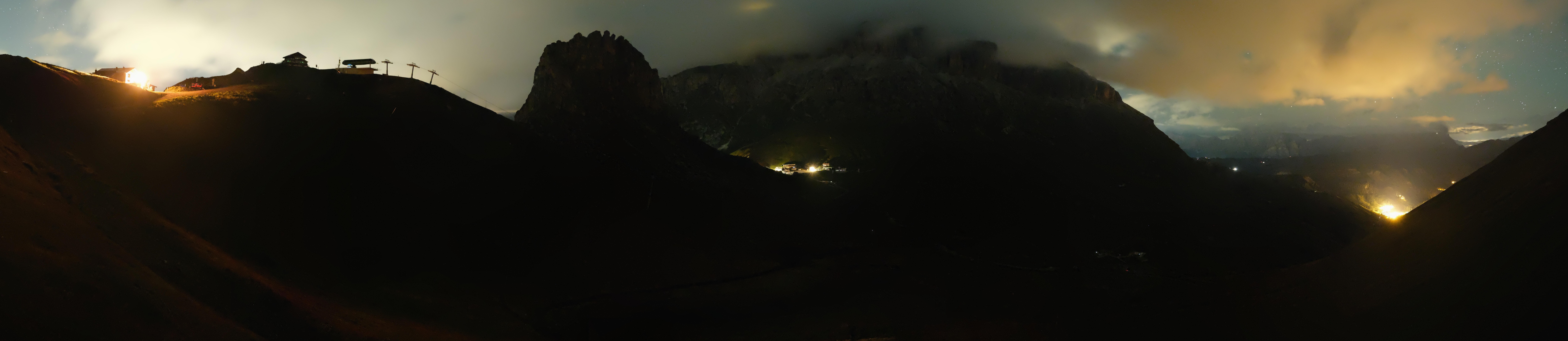 Archiv Foto Webcam Fassatal Panorama - Pordoi Pass