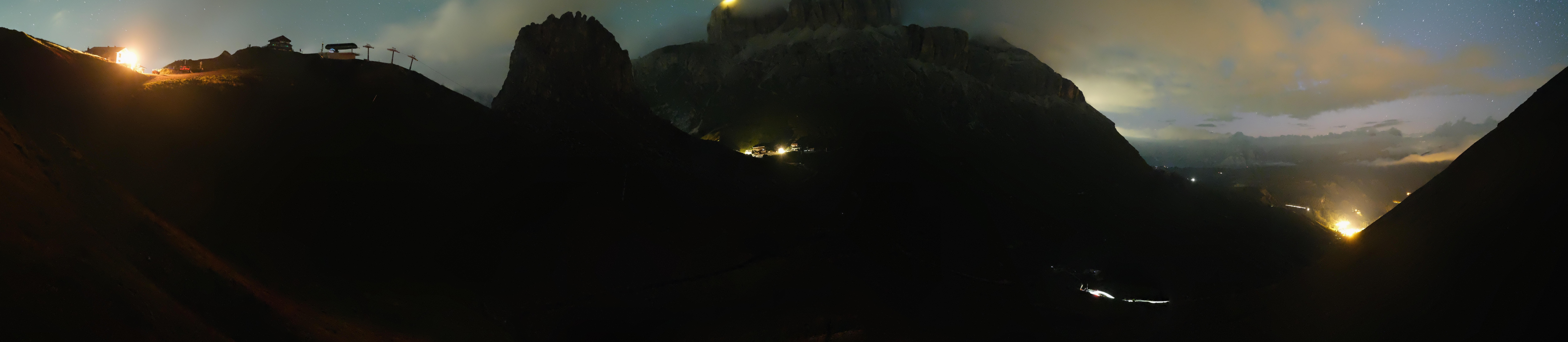 Archiv Foto Webcam Fassatal Panorama - Pordoi Pass