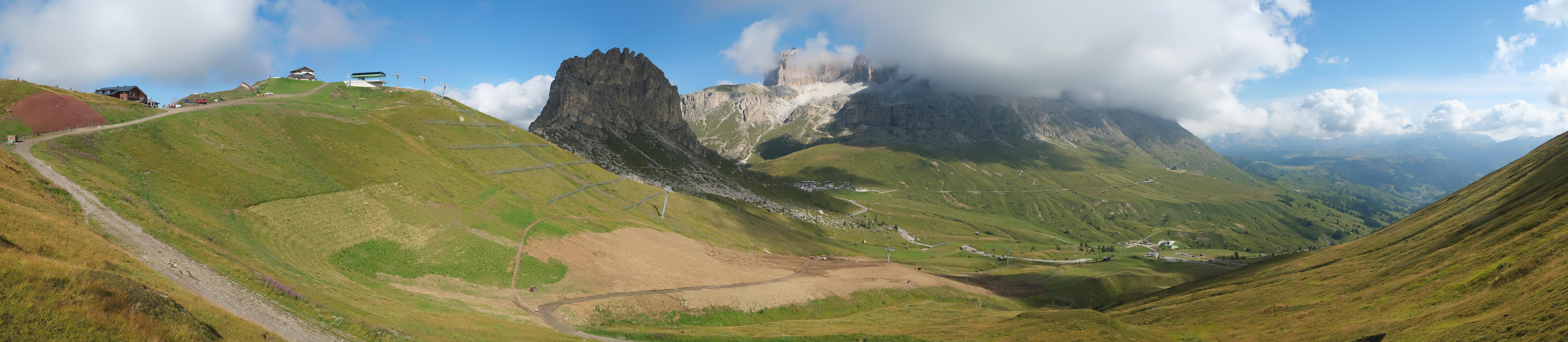 Archiv Foto Webcam Fassatal Panorama - Pordoi Pass