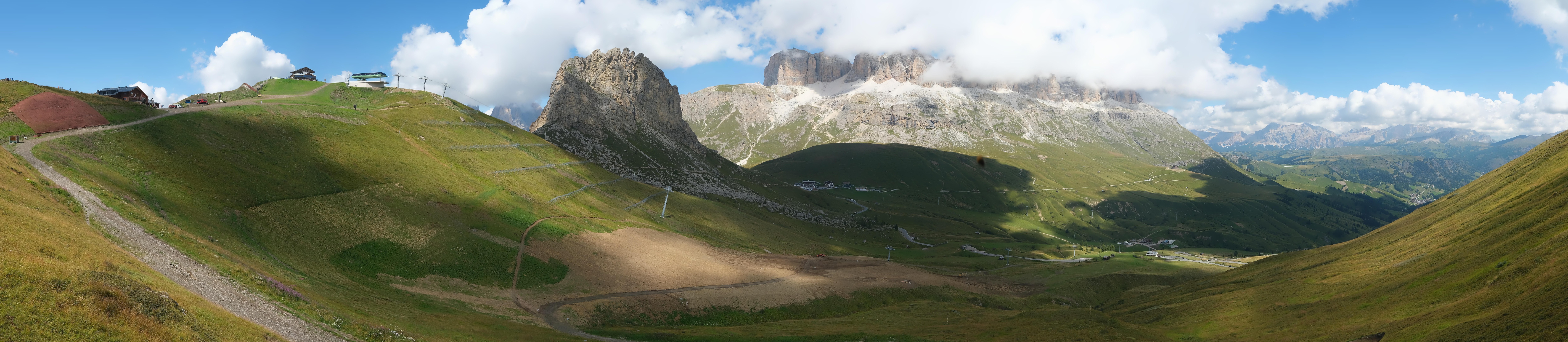 Archiv Foto Webcam Fassatal Panorama - Pordoi Pass
