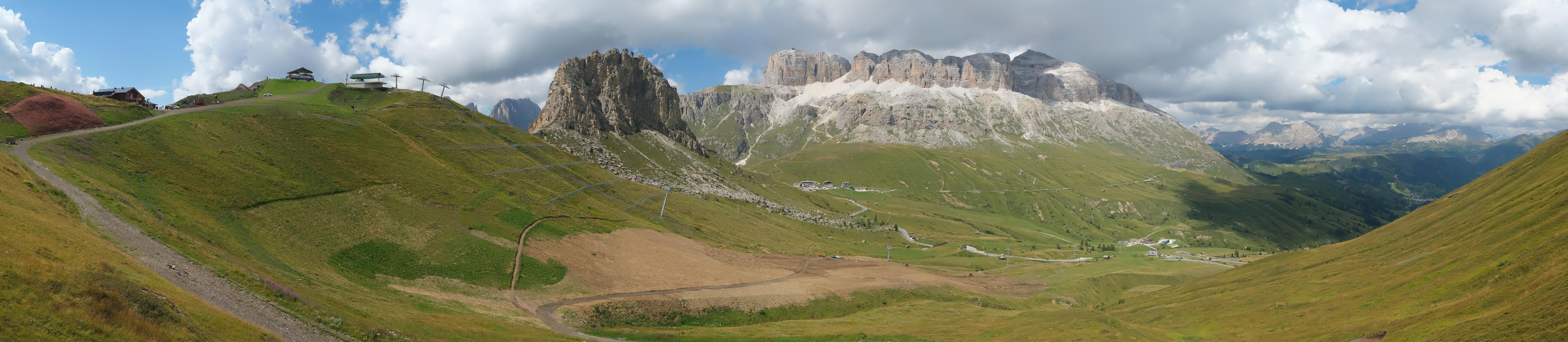 Archiv Foto Webcam Fassatal Panorama - Pordoi Pass