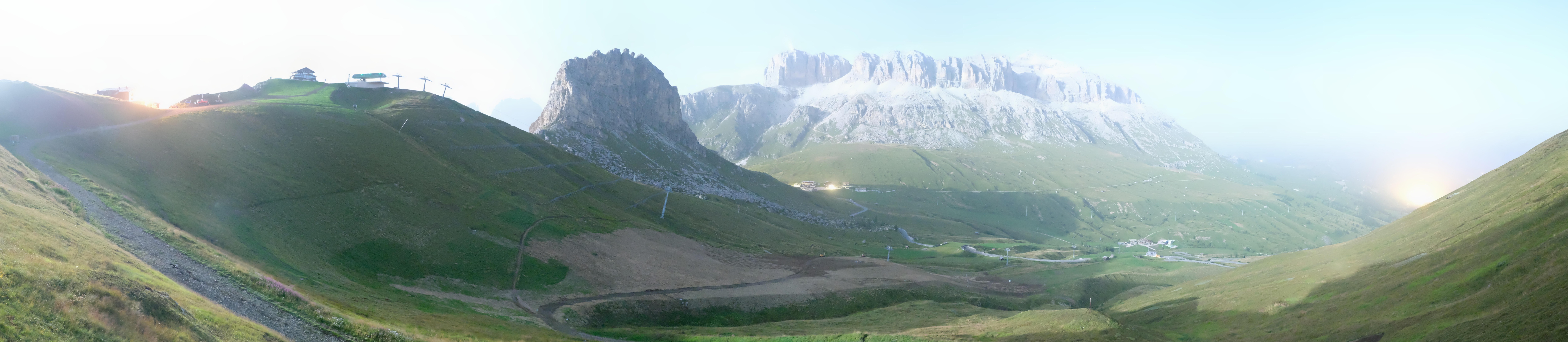Archiv Foto Webcam Fassatal Panorama - Pordoi Pass