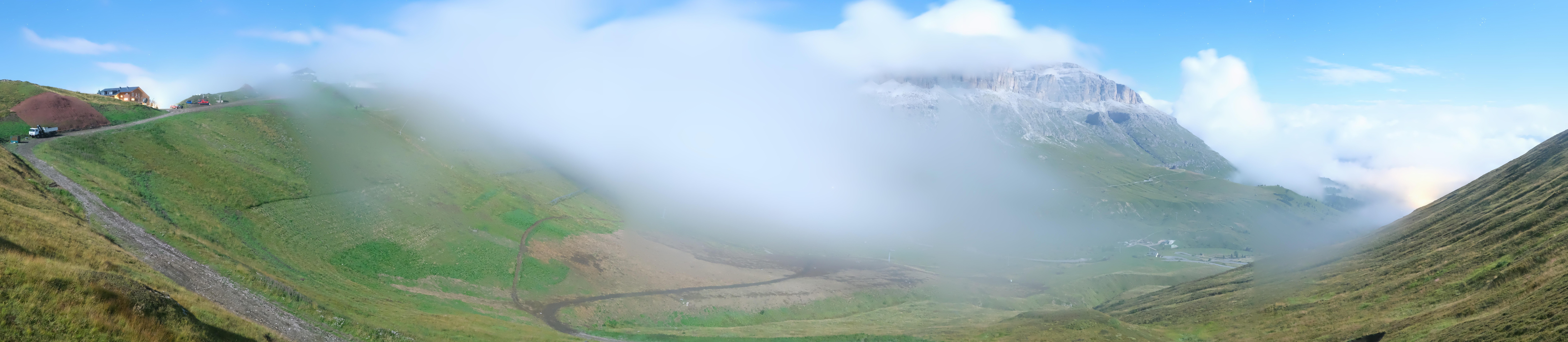 Archiv Foto Webcam Fassatal Panorama - Pordoi Pass