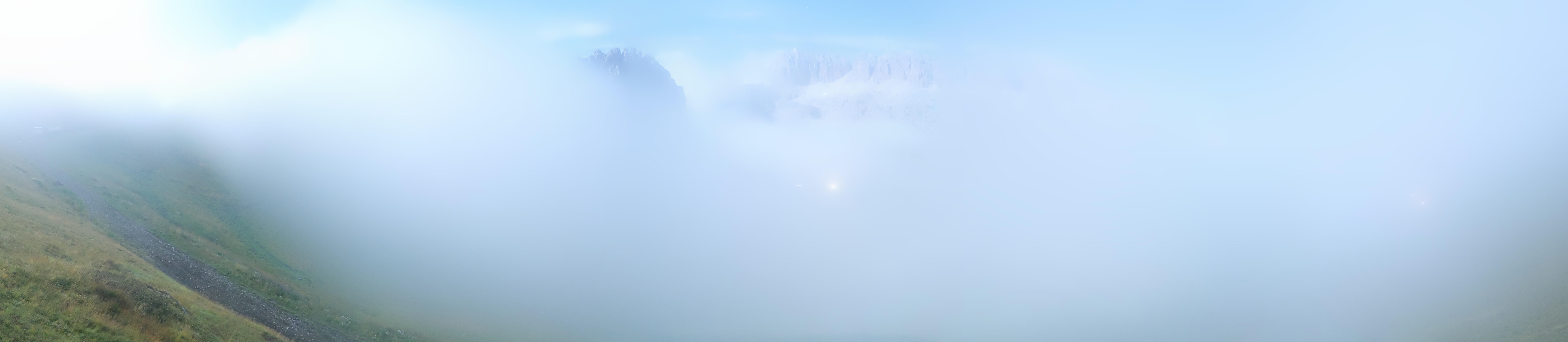 Archiv Foto Webcam Fassatal Panorama - Pordoi Pass