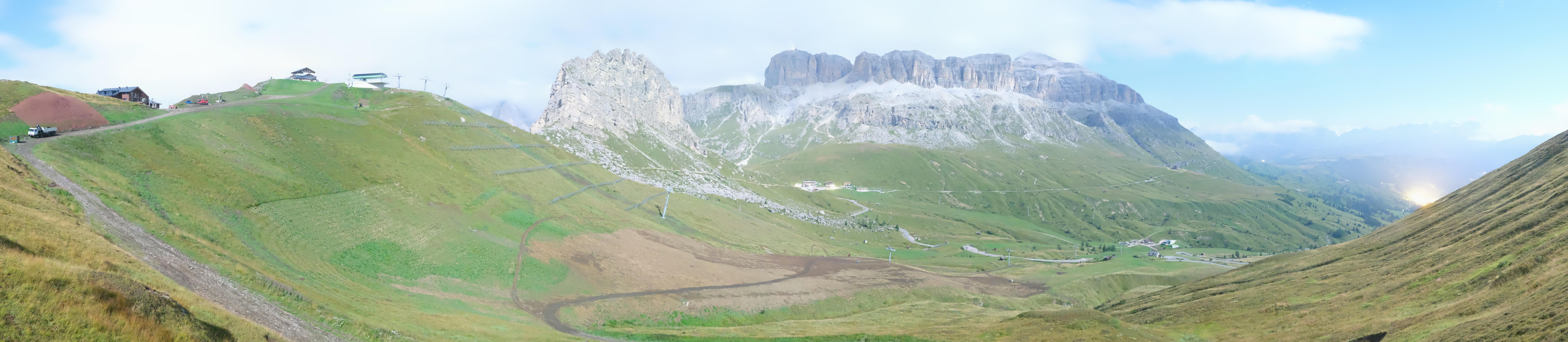 Archiv Foto Webcam Fassatal Panorama - Pordoi Pass