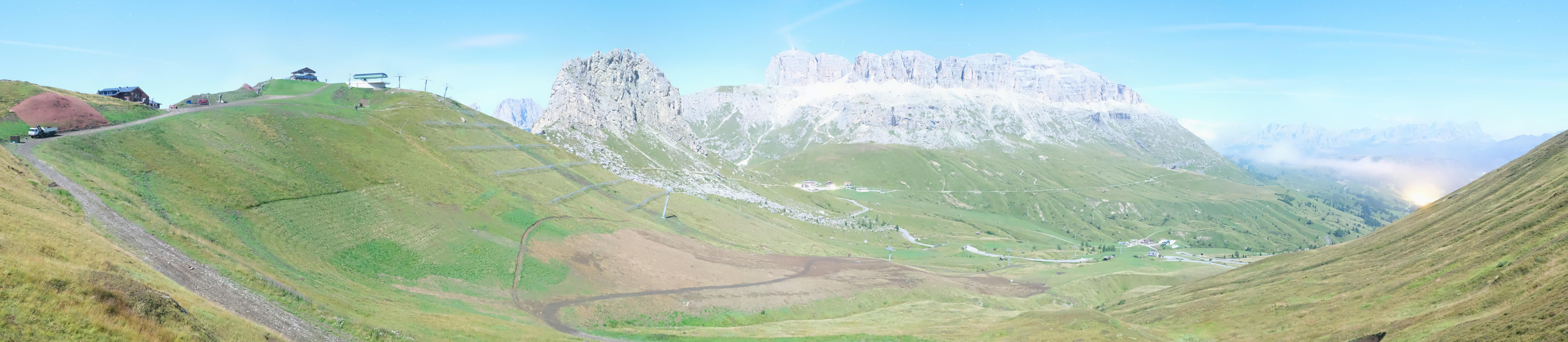 Archiv Foto Webcam Fassatal Panorama - Pordoi Pass