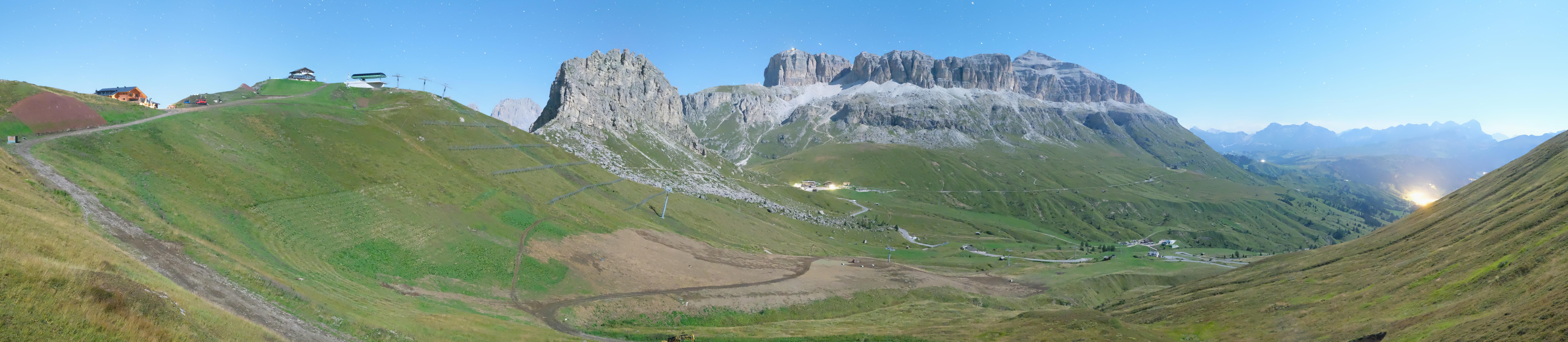 Archiv Foto Webcam Fassatal Panorama - Pordoi Pass