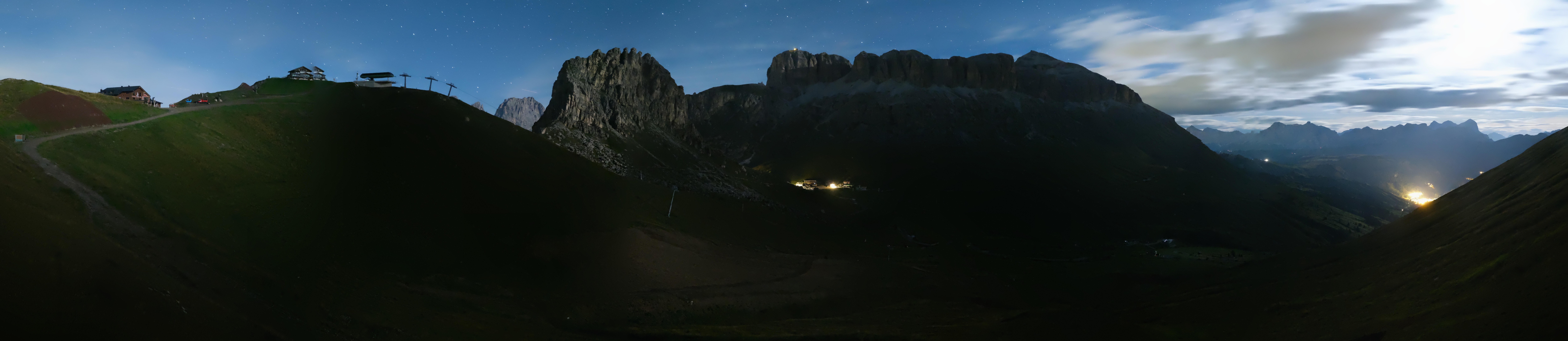 Archiv Foto Webcam Fassatal Panorama - Pordoi Pass