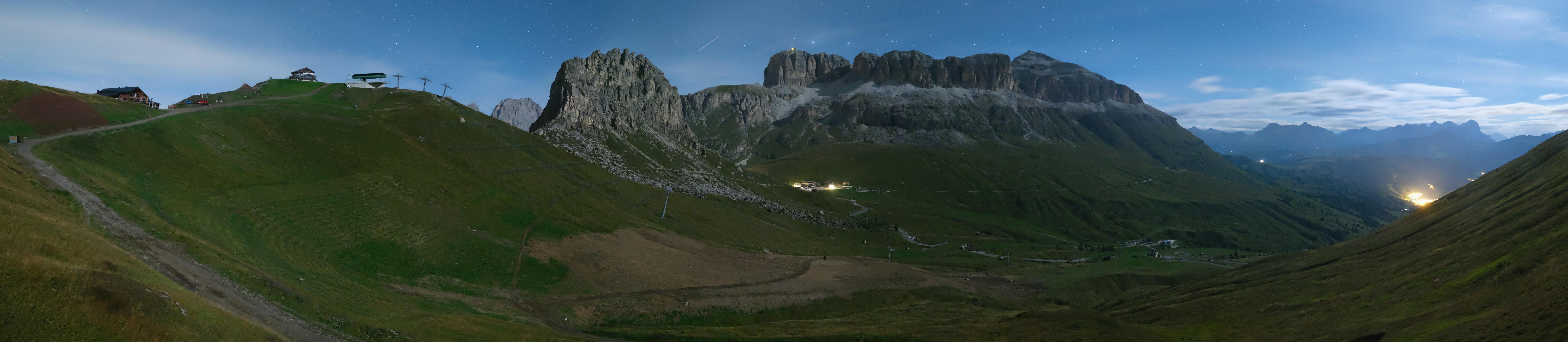 Archiv Foto Webcam Fassatal Panorama - Pordoi Pass