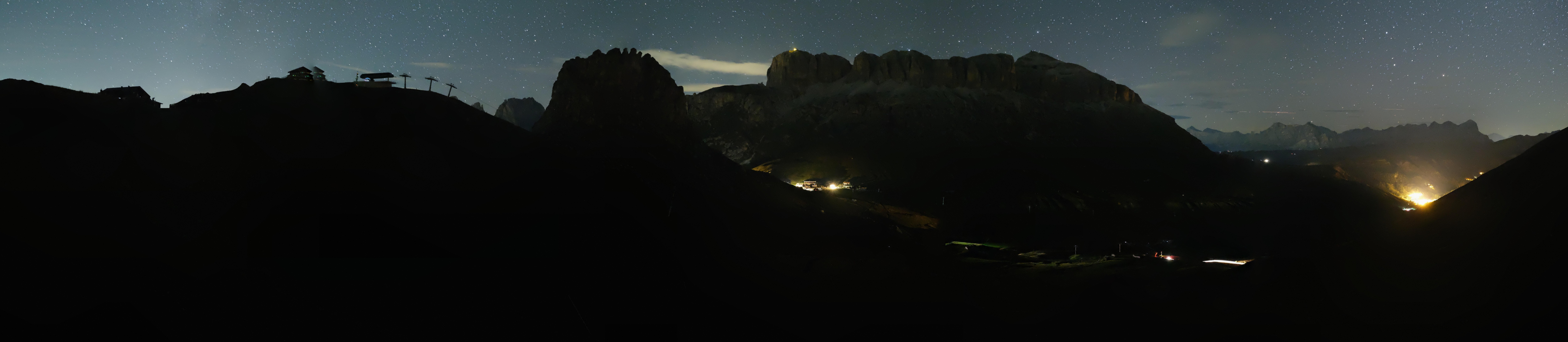 Archiv Foto Webcam Fassatal Panorama - Pordoi Pass