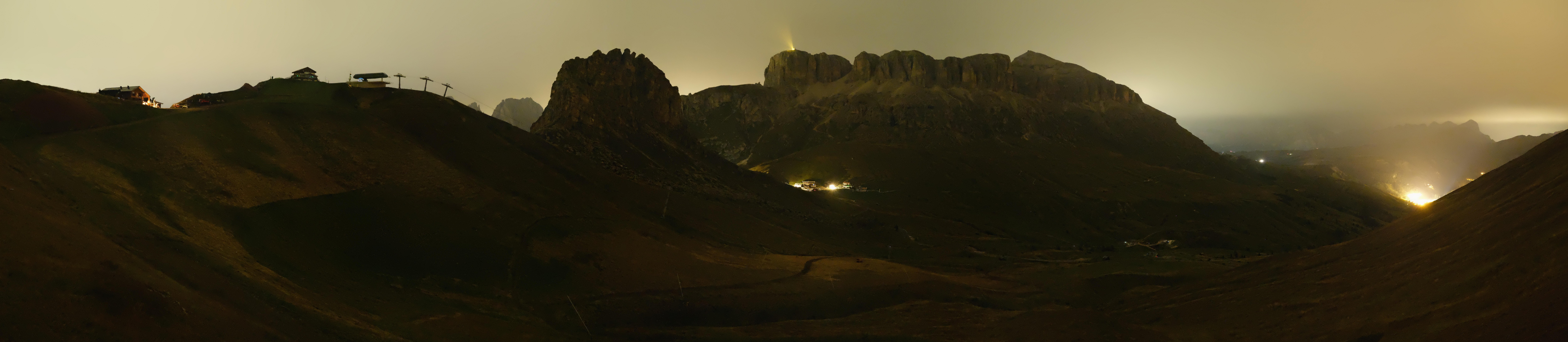 Archiv Foto Webcam Fassatal Panorama - Pordoi Pass