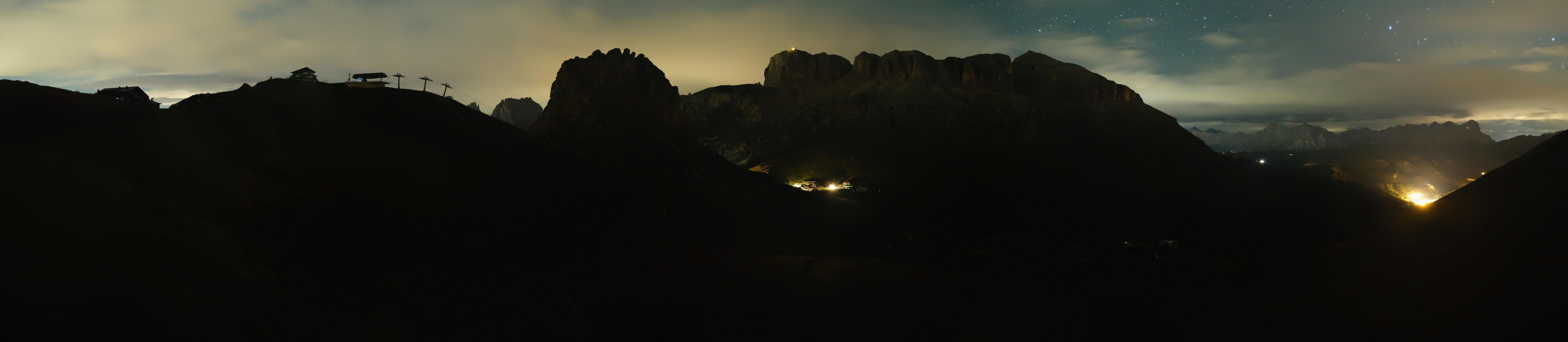 Archiv Foto Webcam Fassatal Panorama - Pordoi Pass
