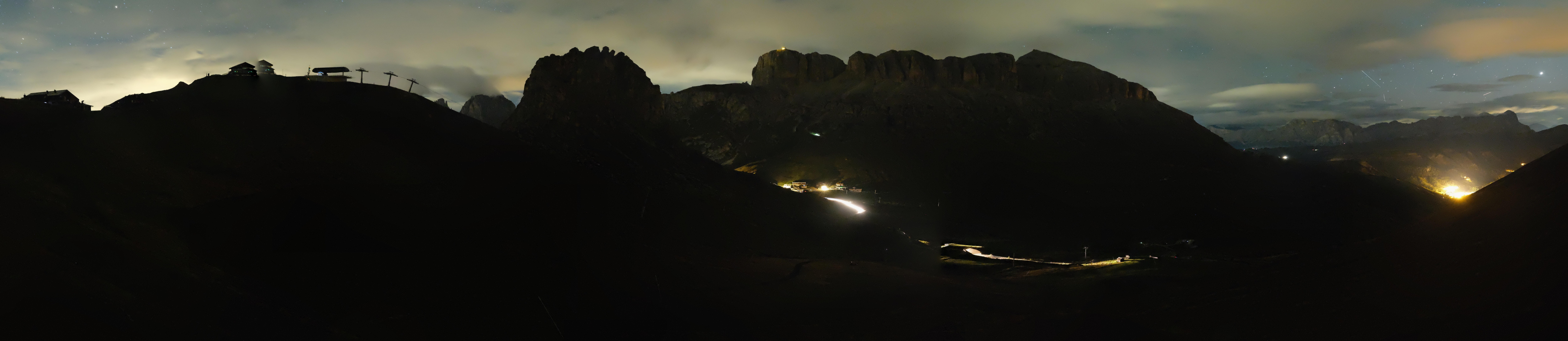 Archiv Foto Webcam Fassatal Panorama - Pordoi Pass