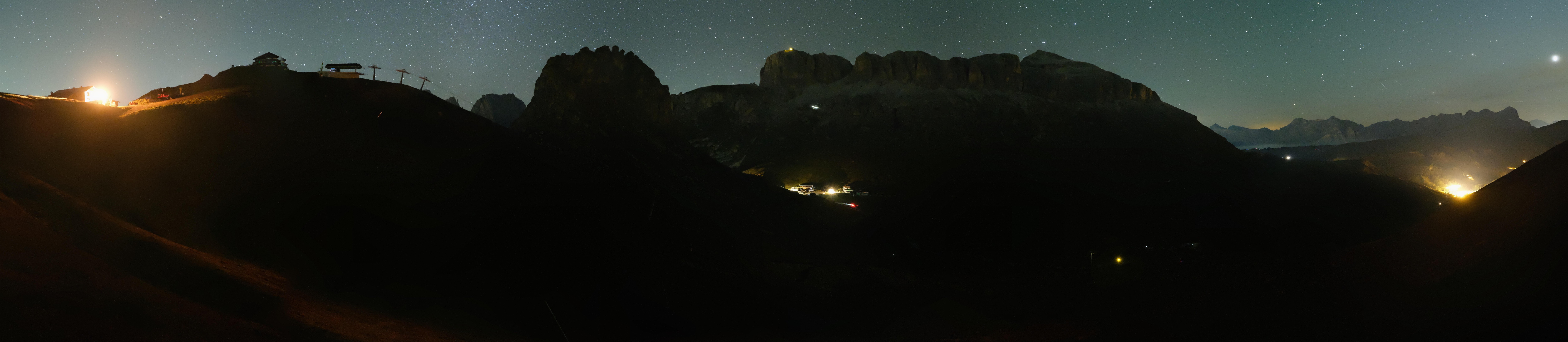 Archiv Foto Webcam Fassatal Panorama - Pordoi Pass