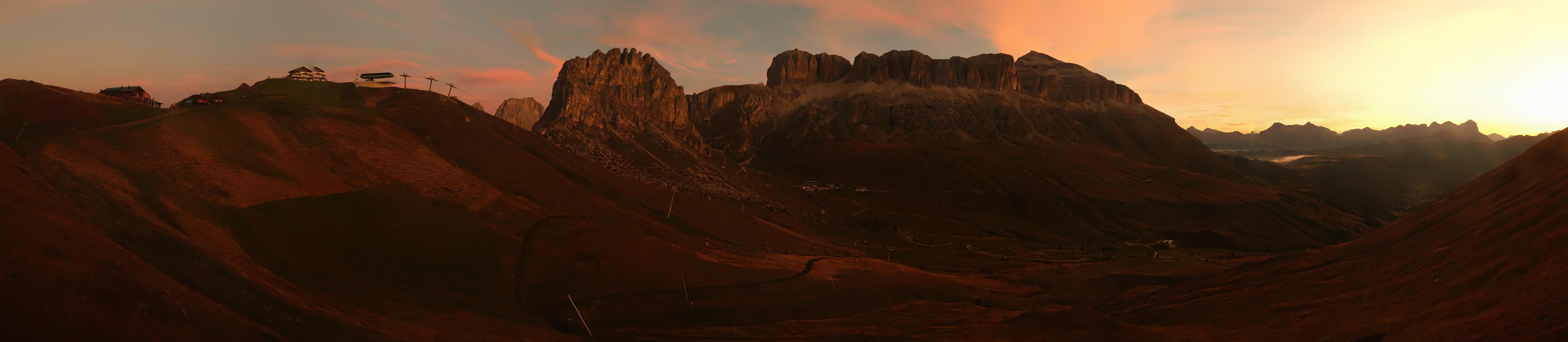 Archiv Foto Webcam Fassatal Panorama - Pordoi Pass