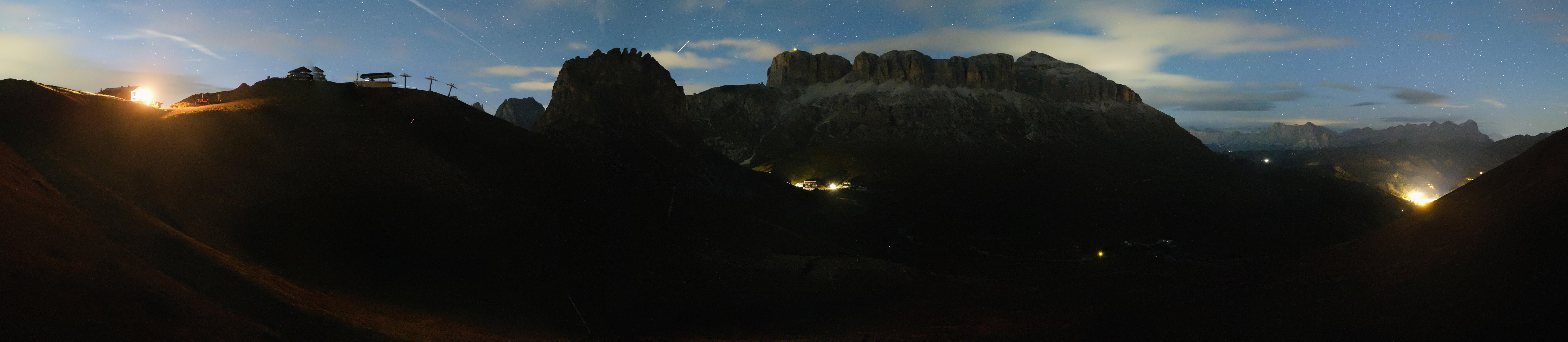 Archiv Foto Webcam Fassatal Panorama - Pordoi Pass