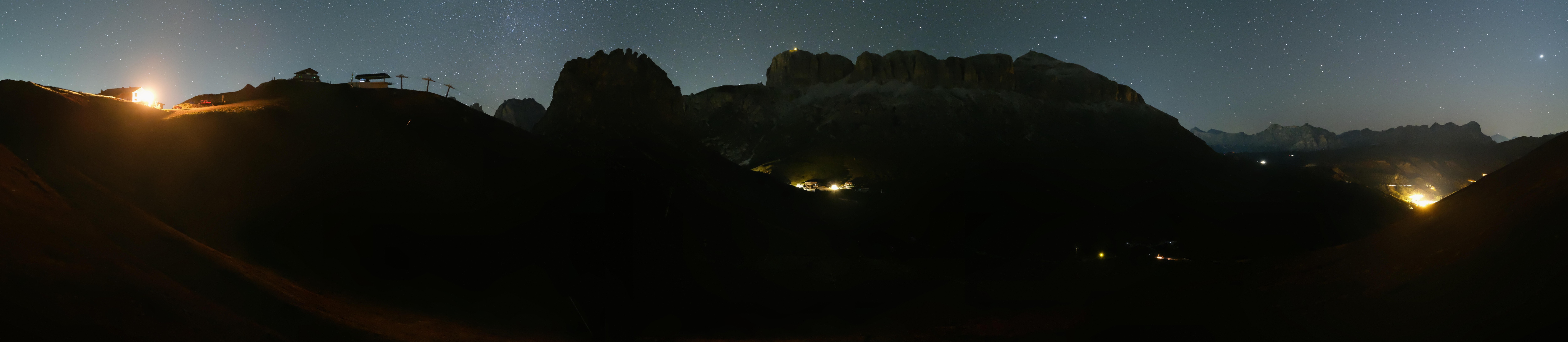 Archiv Foto Webcam Fassatal Panorama - Pordoi Pass