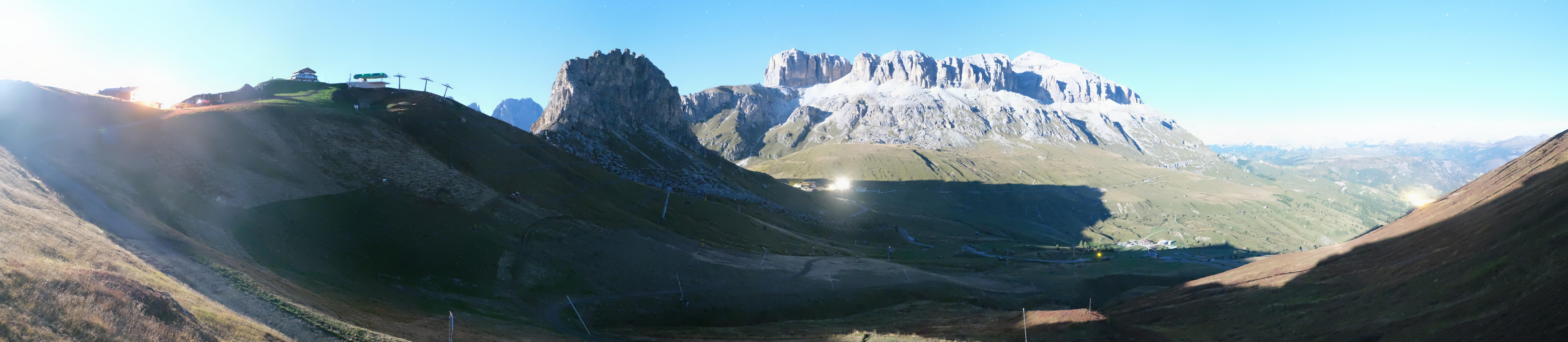 Archiv Foto Webcam Fassatal Panorama - Pordoi Pass