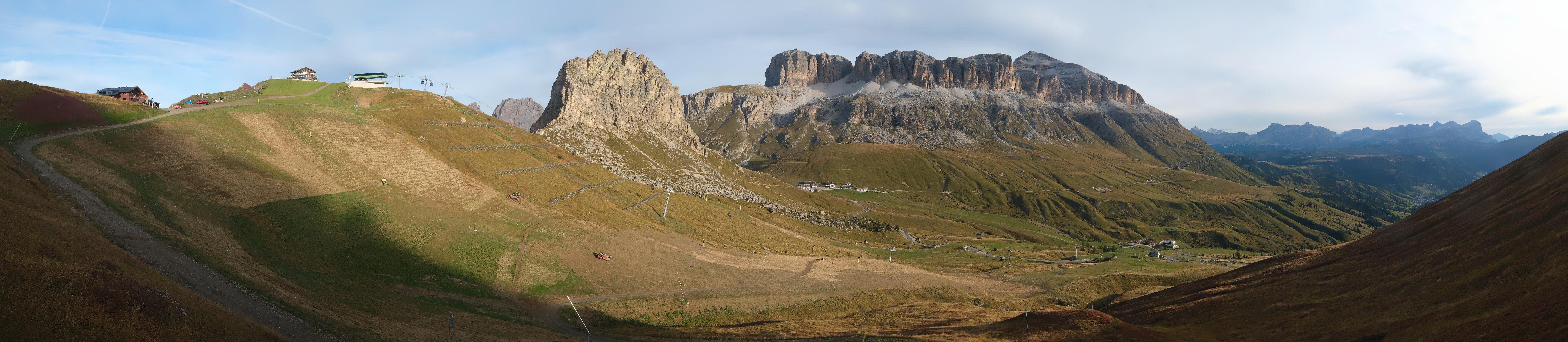 Archiv Foto Webcam Fassatal Panorama - Pordoi Pass
