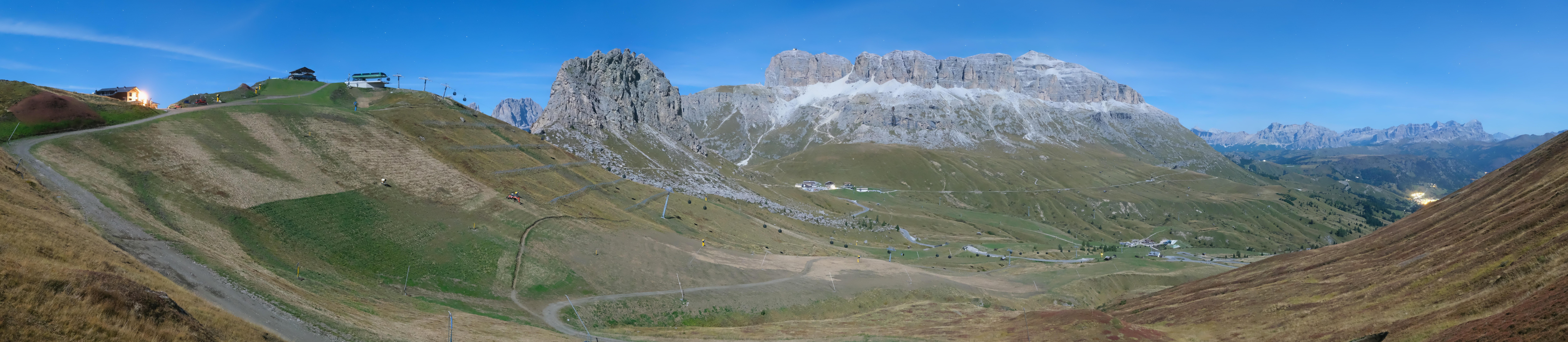 Archiv Foto Webcam Fassatal Panorama - Pordoi Pass