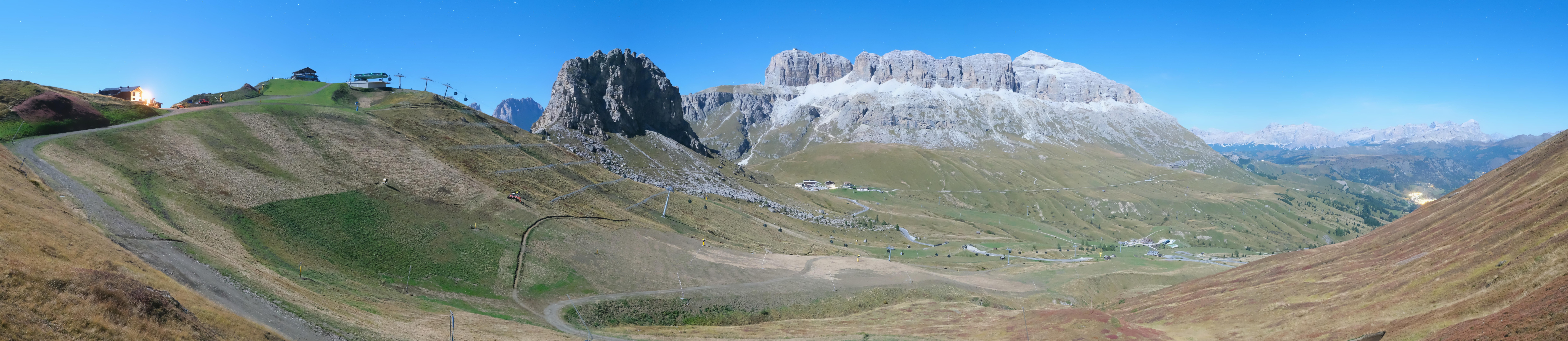 Archiv Foto Webcam Fassatal Panorama - Pordoi Pass